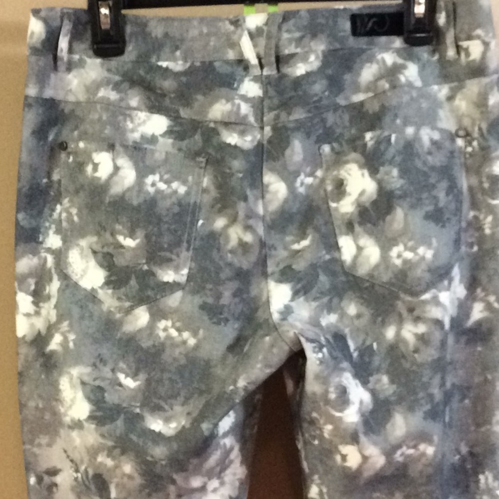 Pants - Picture 3 of 7